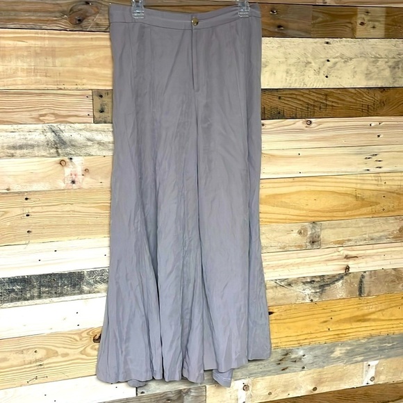 T Tahari size 12 gaucho tan color pants - Picture 1 of 6